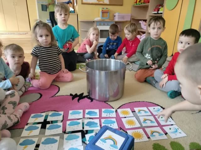 W marcu jak w garncu wiersz - analiza, znaczenie i tematy W marcu jak w garncu wiersz - analiza, znaczenie i tematy
